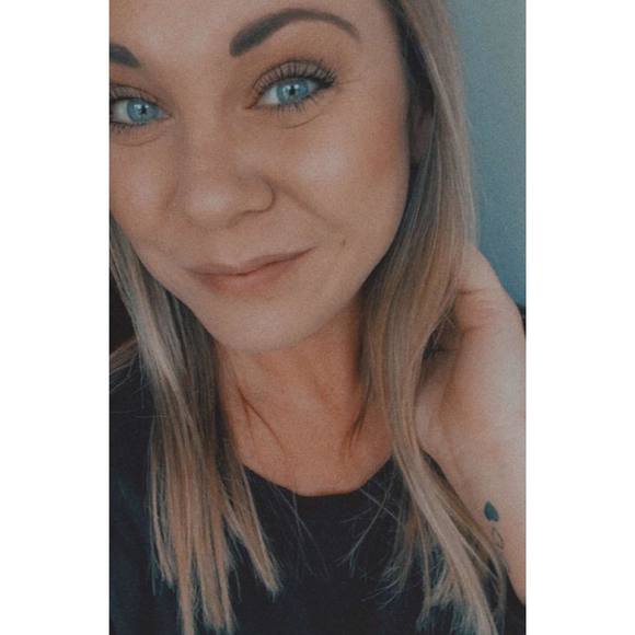 Meet your Posher, Jessica - Picture 1 of 1